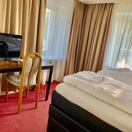 Zur Krummen Eich Hotel Basilea Esterno foto
